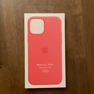 iPhone 12 & iPhone 12 Pro MagSafe Silicone Case
